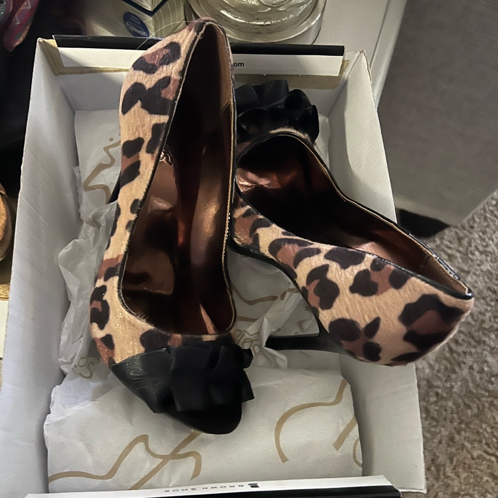 Carlos Santana Leopard heels